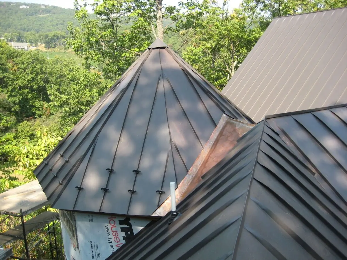 Professional Roof Tarp Installation by Craftsman Roofing in Smithridge